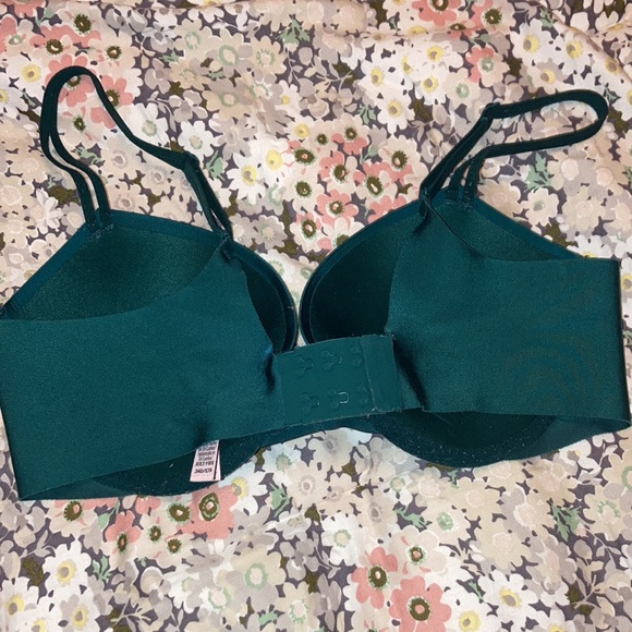 Women’s Victoria’s Secret emerald Very Sexy push up plunge bra - Picture 3 of 4
